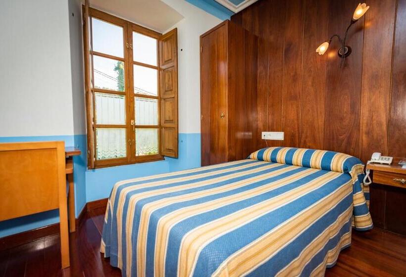 فندق Castillo De Gauzón