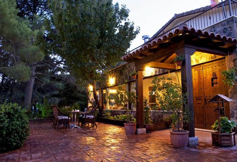 ホテル El Bosque De La Herrezuela