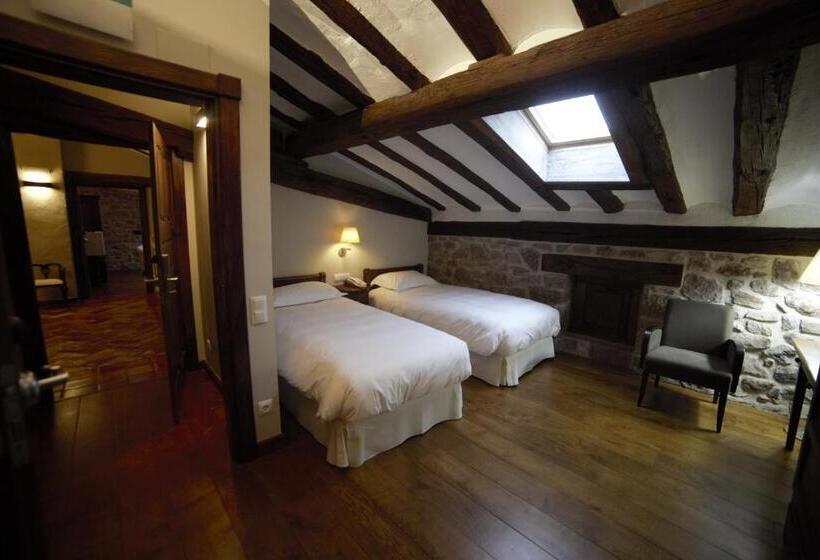 فندق Rural Latorrien De Ane