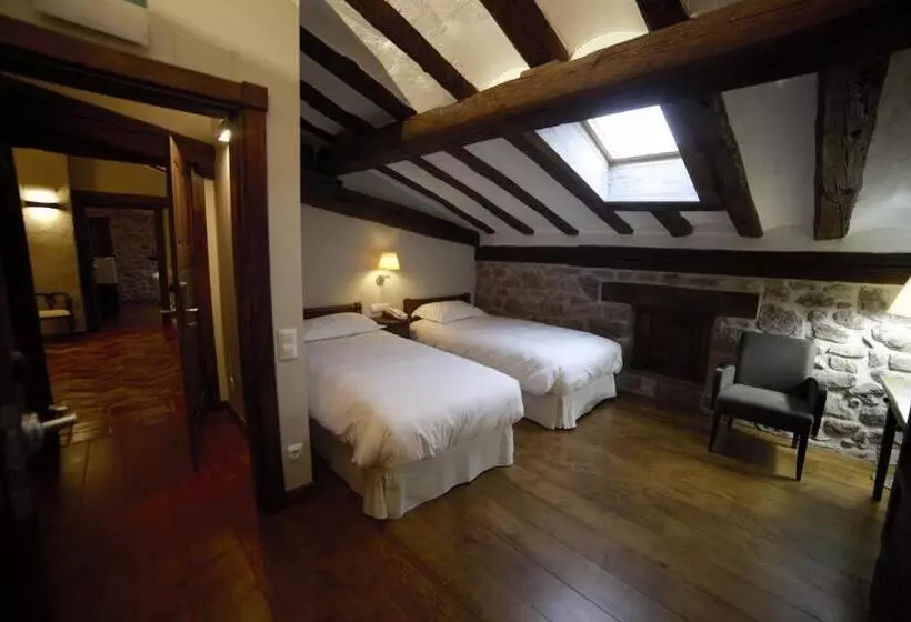 Hotelli Rural Latorrien De Ane