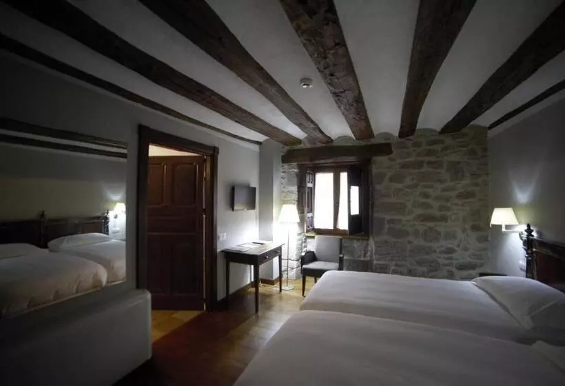 Hotelli Rural Latorrien De Ane