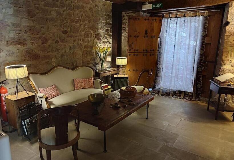 فندق Rural Latorrien De Ane