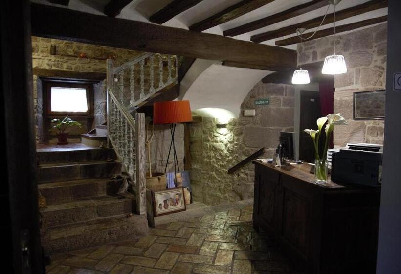 فندق Rural Latorrien De Ane