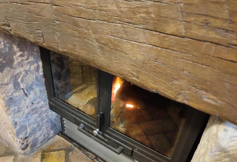 فندق Rural Latorrien De Ane