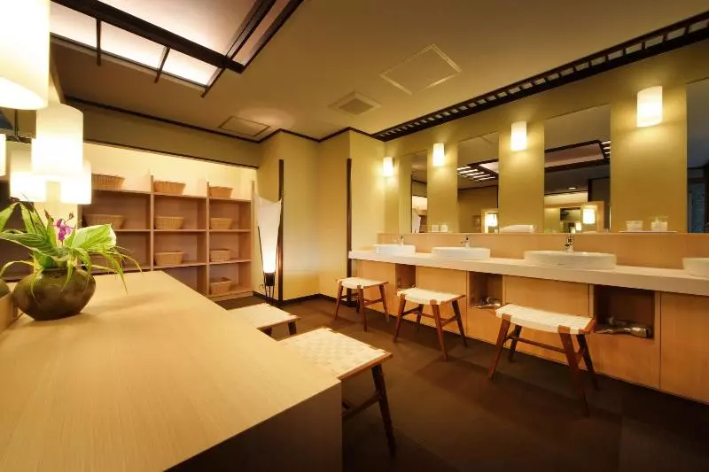 旅館 Hayamakan