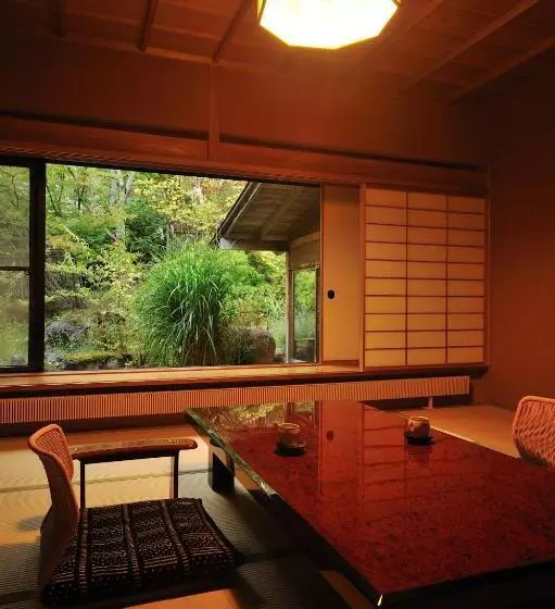 旅館 Meigetsuso
