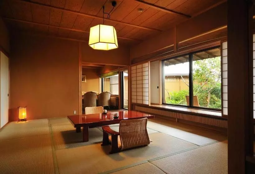 旅館 Meigetsuso