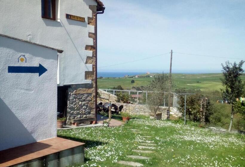 ユースホステル Alojamiento El Pino