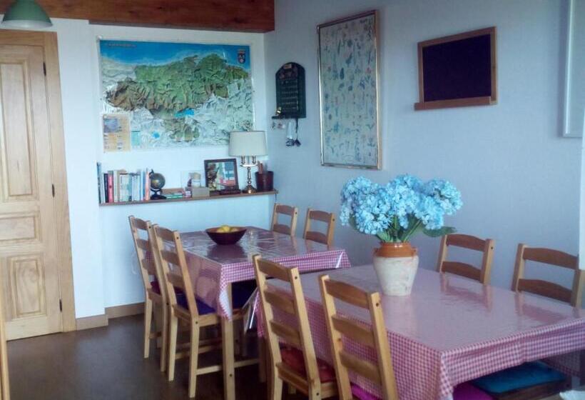 ユースホステル Alojamiento El Pino