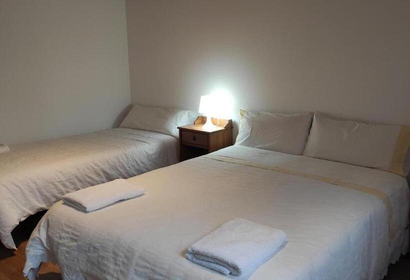 ユースホステル Alojamiento El Pino