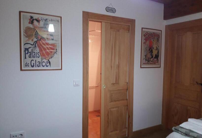 ユースホステル Alojamiento El Pino