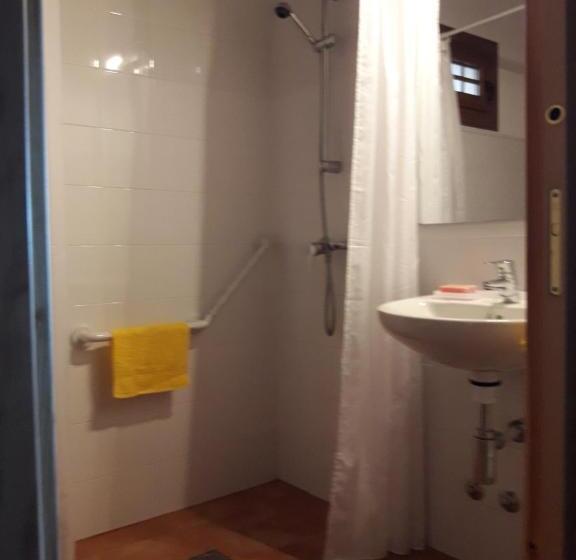 ユースホステル Alojamiento El Pino