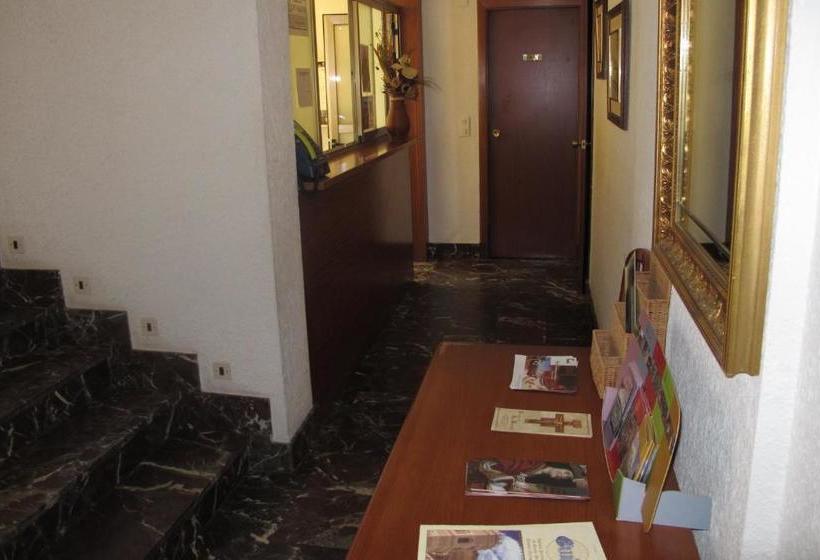 Общежитие Hostal Casa Pepe