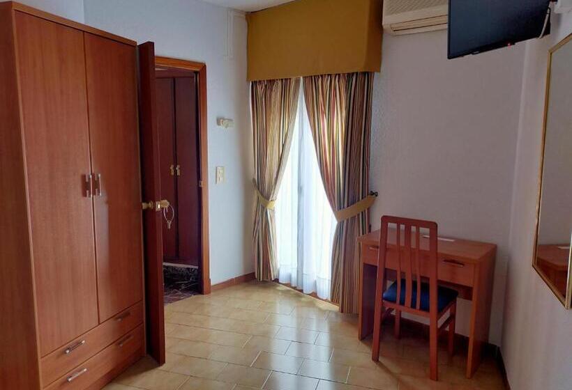 Общежитие Hostal Casa Pepe