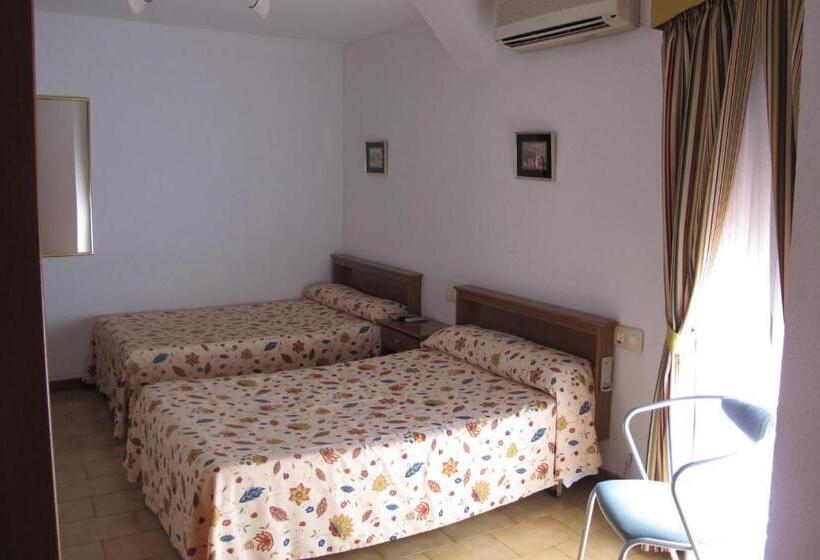 Общежитие Hostal Casa Pepe