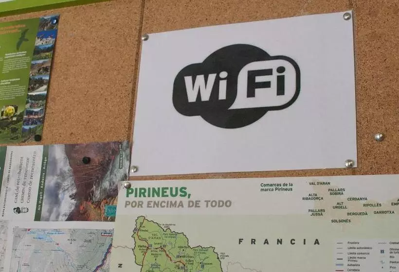 ユースホステル La Seu D Urgell Xanascat