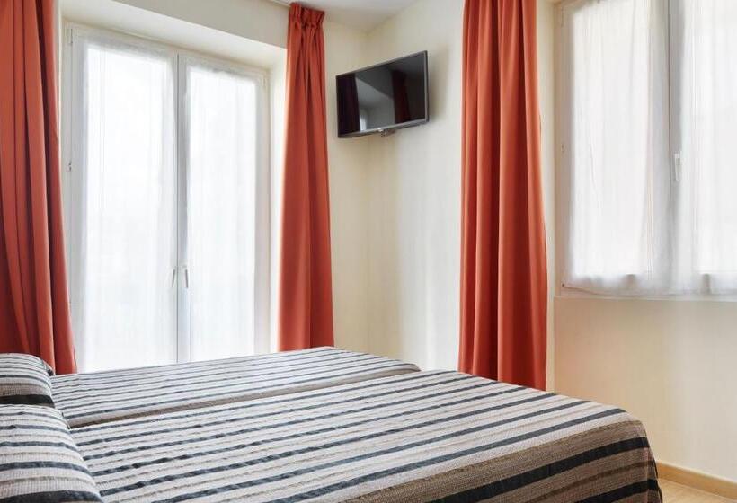 هاستل Musika Plaza