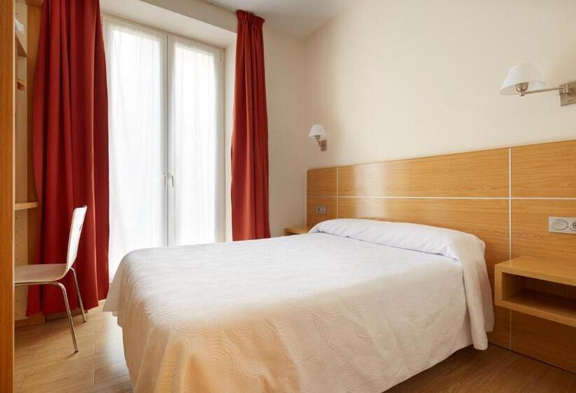 هاستل Musika Plaza