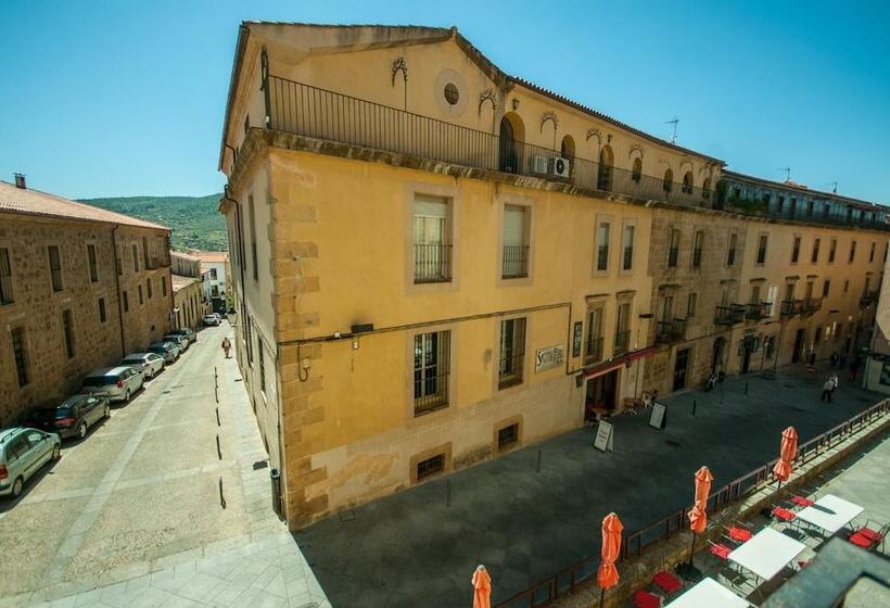 Albergue Santa Ana   Hostel