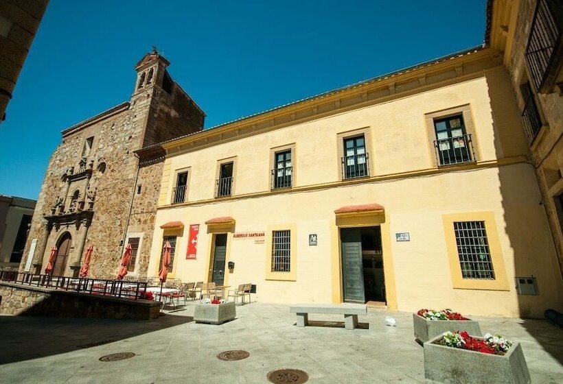 Albergue Santa Ana   Hostel