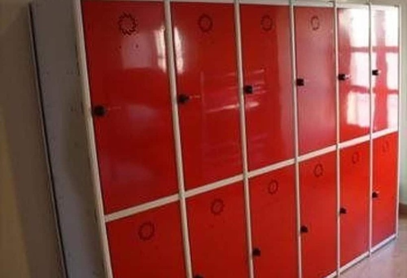 Albergue Santa Ana   Hostel