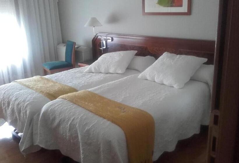 ユースホステル Villalodosa