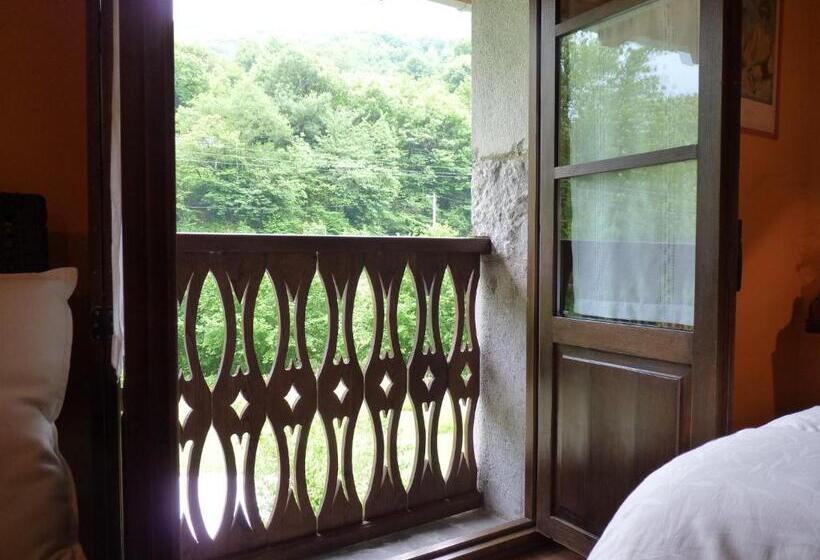 Bed and Breakfast Casa Rural Los Riegos