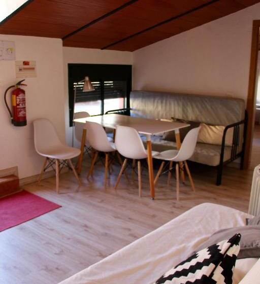 Hostel El Lago, Caceres