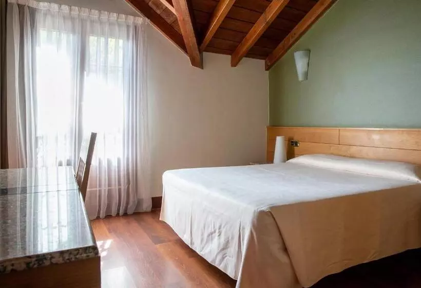 Hotel Adeko