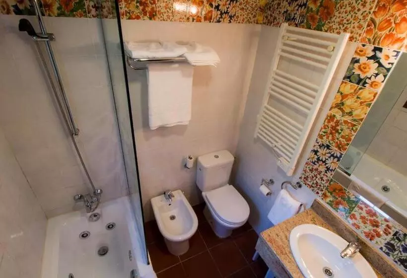 Hotel Adeko