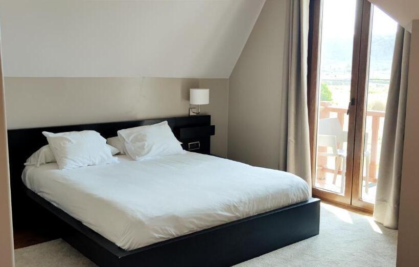 Отель As Garzas