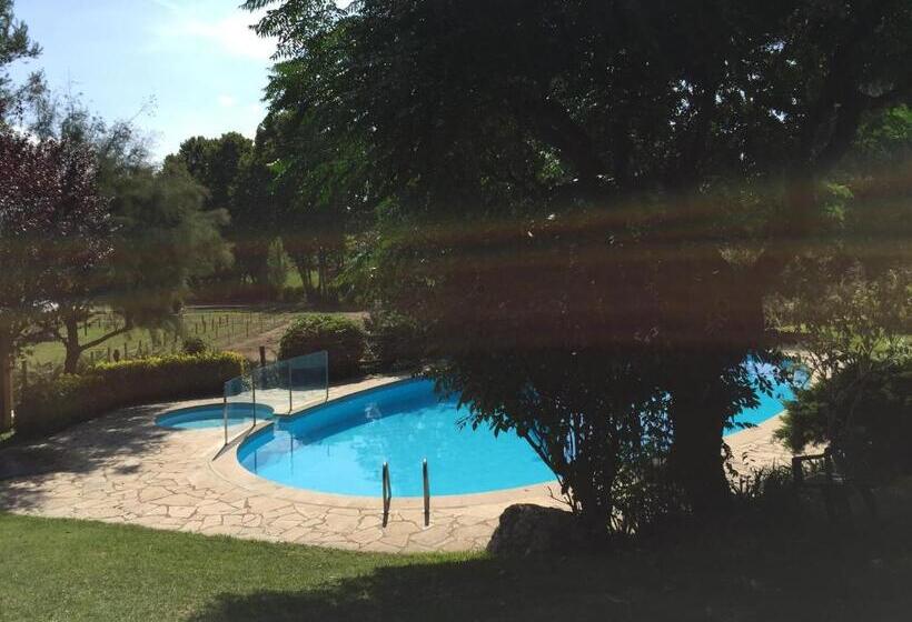 فندق Can Ribalta