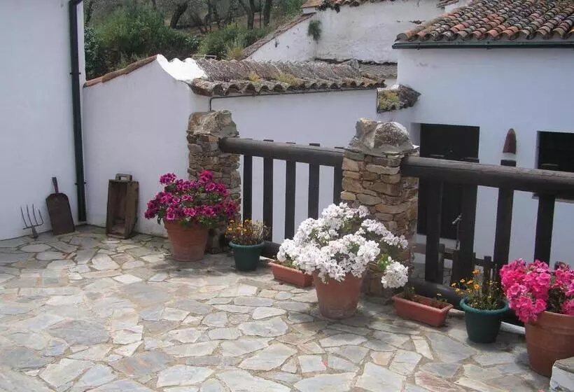 Hotelli Casa Rural Y Restaurante Casa Adriano