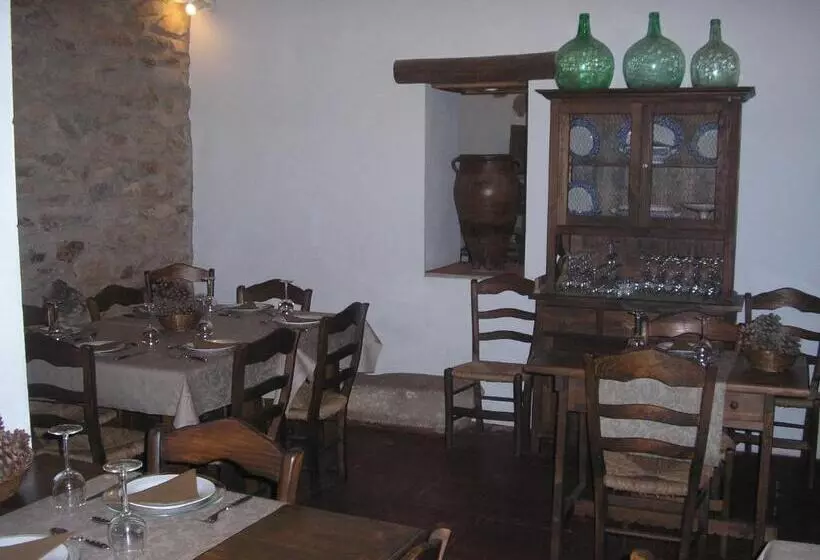 Hotelli Casa Rural Y Restaurante Casa Adriano