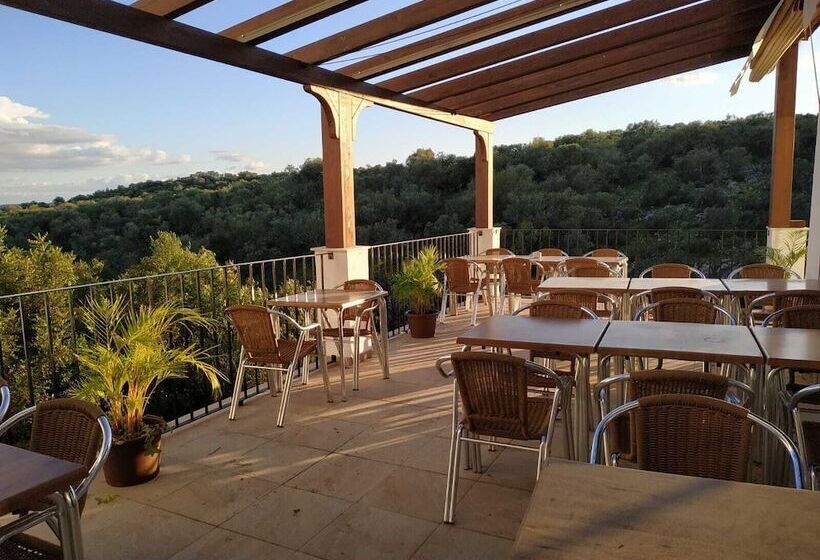 Отель Centro De Naturaleza Cañada Verde El Parque De Naturaleza Con Mas Experiencias De Andalucía