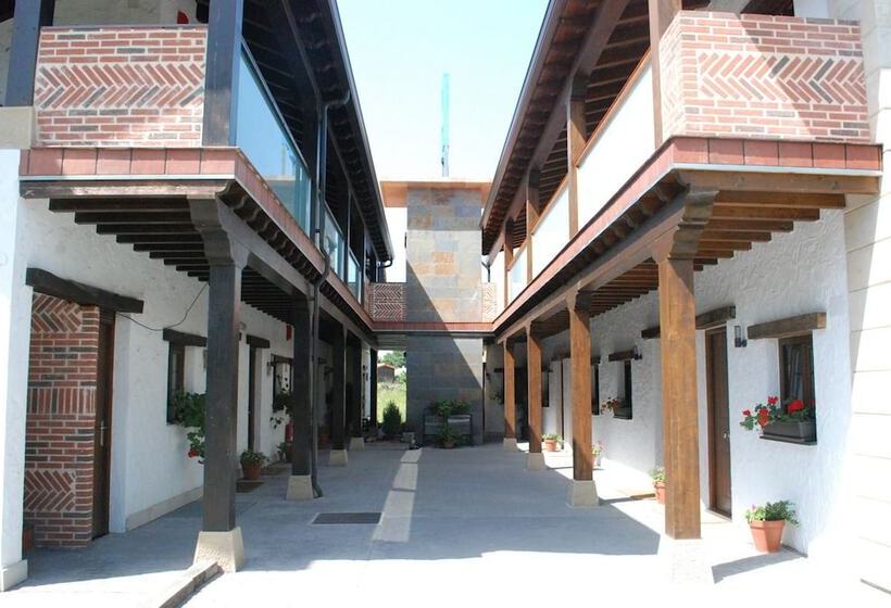 Hotel El Abuelo De La Cachava