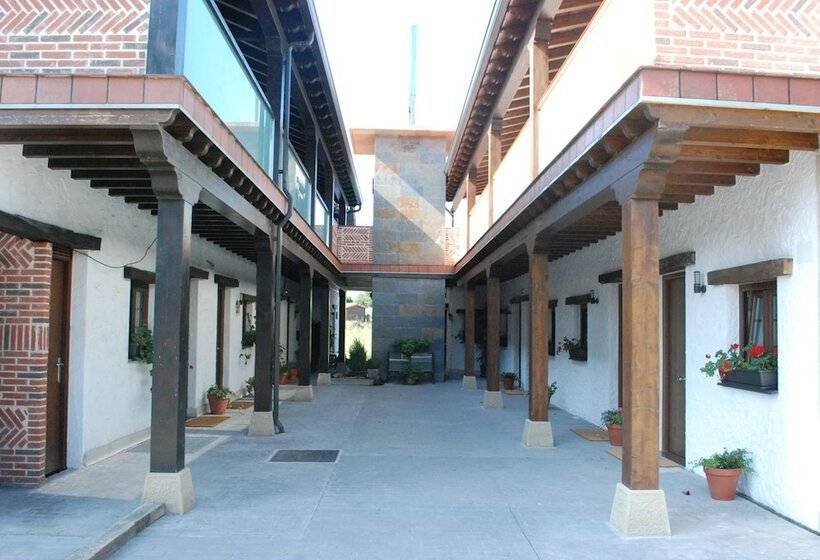 Hotel El Abuelo De La Cachava