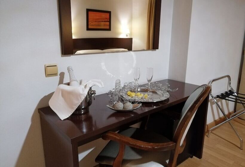 فندق Hospedería Rural Constitucion