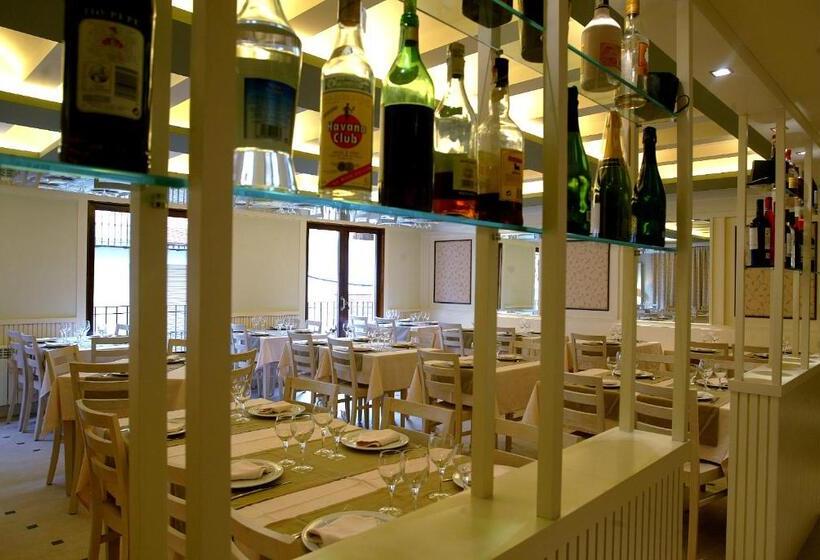 호텔 La Fonda Moreno