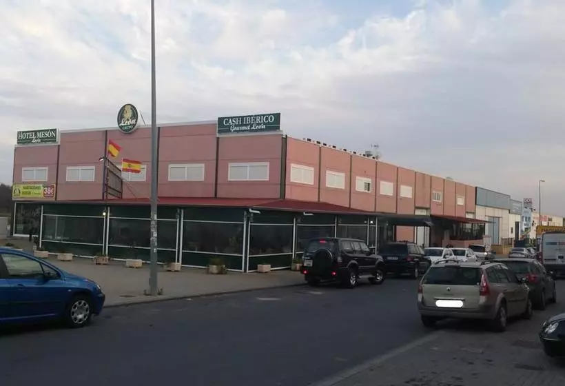 ホテル León