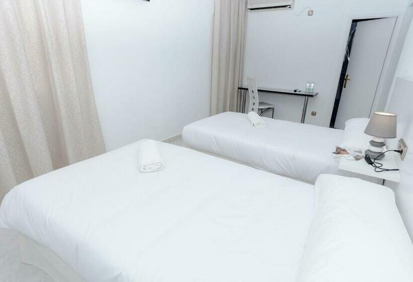 هتل Hacienda Guadalquivir