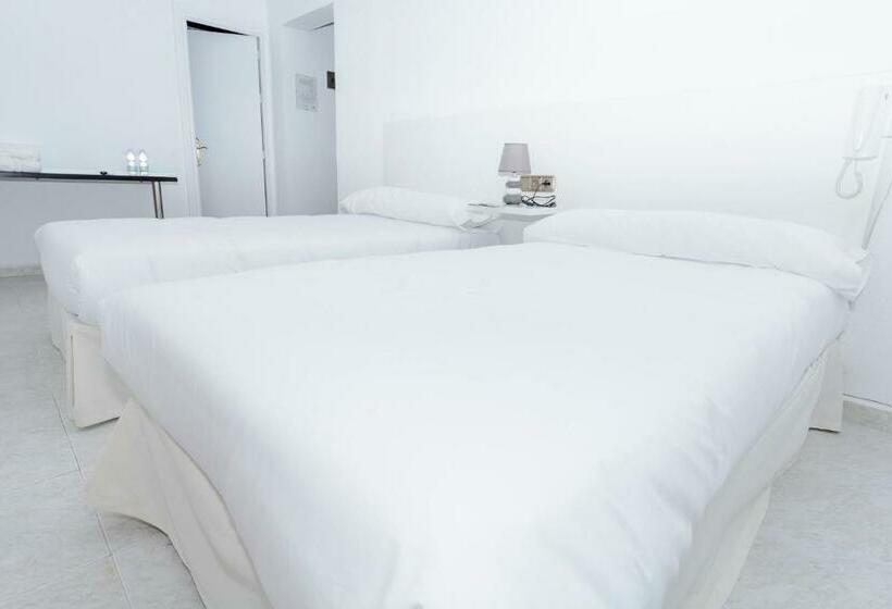 هتل Hacienda Guadalquivir