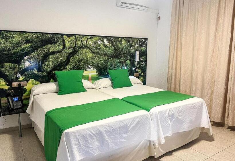 هتل Hacienda Guadalquivir