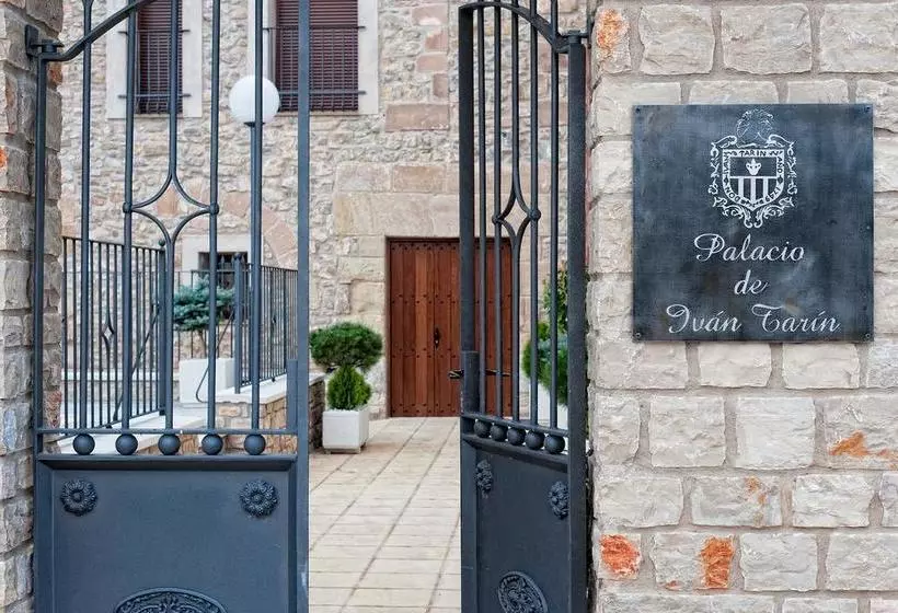 هتل Palacio Ivan Tarin