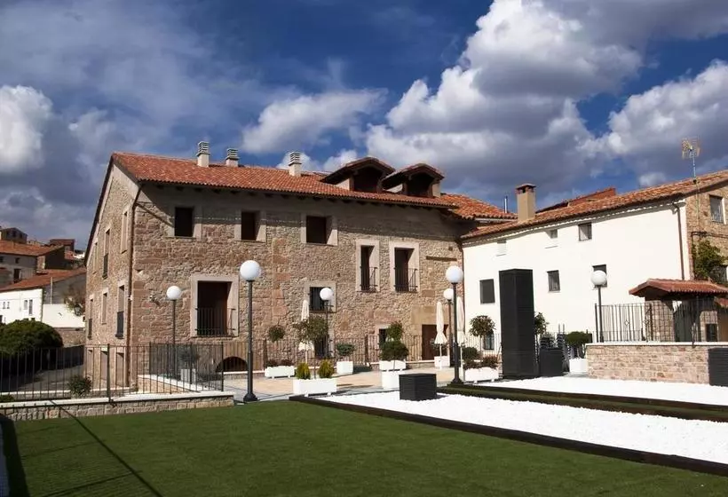 هتل Palacio Ivan Tarin