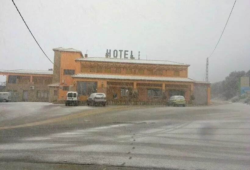 هتل Restaurante Los Caños De La Alcaiceria