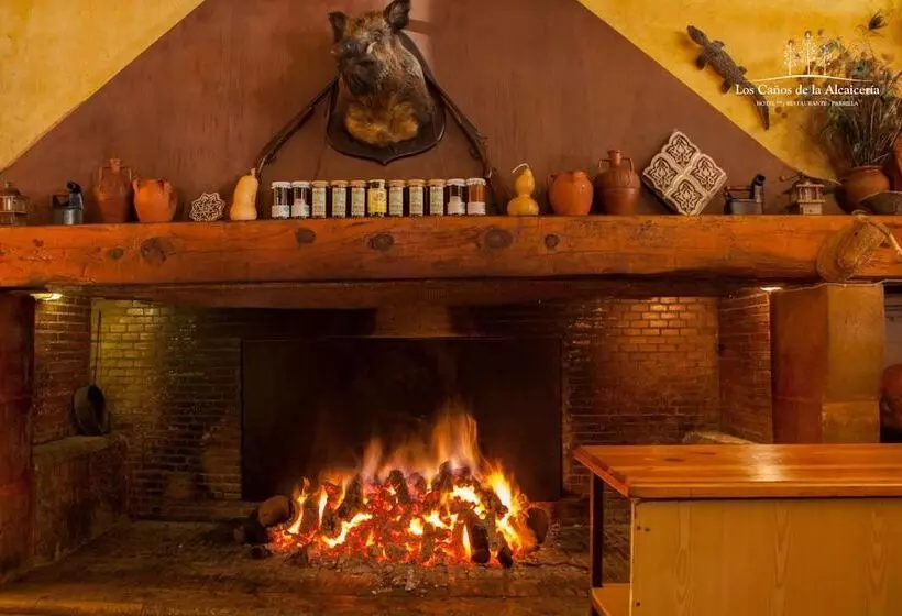 هتل Restaurante Los Caños De La Alcaiceria