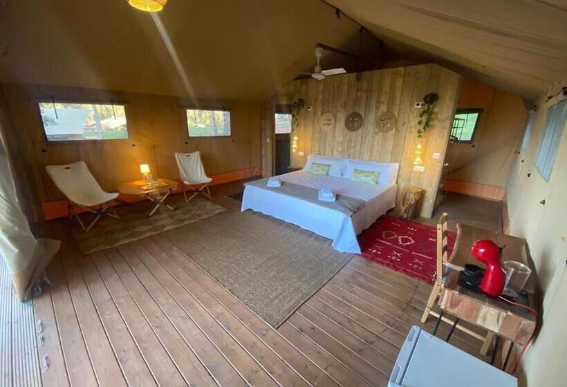 בית מלון כפרי Hostal La Salut De Terrades