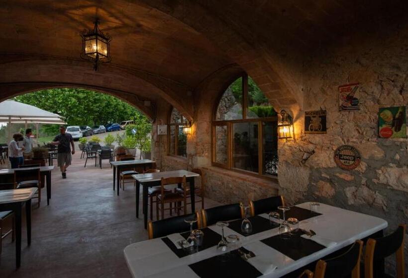 בית מלון כפרי Hostal La Salut De Terrades