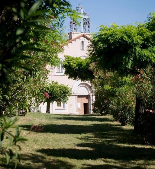 בית מלון כפרי Hostal La Salut De Terrades